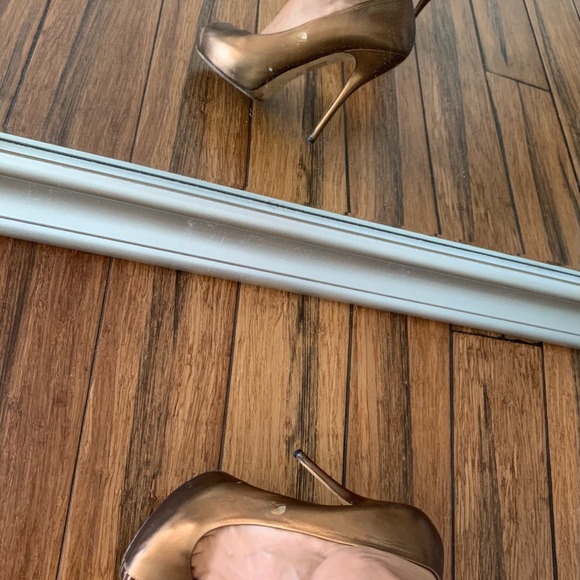 Gucci size 40 bronze open toe heels used - Picture 4 of 10